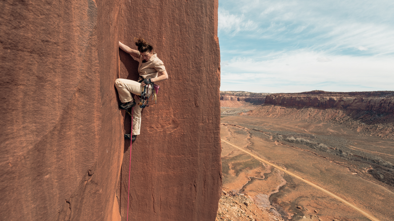 Rhi_klettern_in_moab_wüste