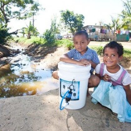 EINE EINFACHE MÖGLICHKEIT, UNSEREN FIDSCHIANISCHEN FREUNDEN ZU HELFEN!