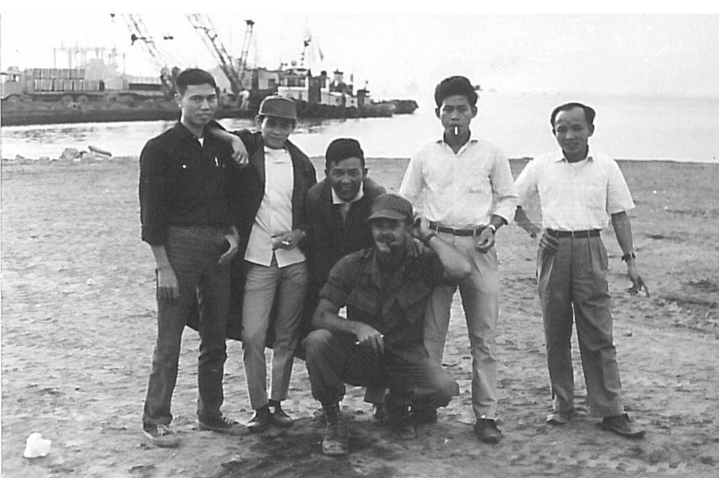 SURFEN IN VIETNAM AUF KOSTEN DER REGIERUNG! - TEIL DREI