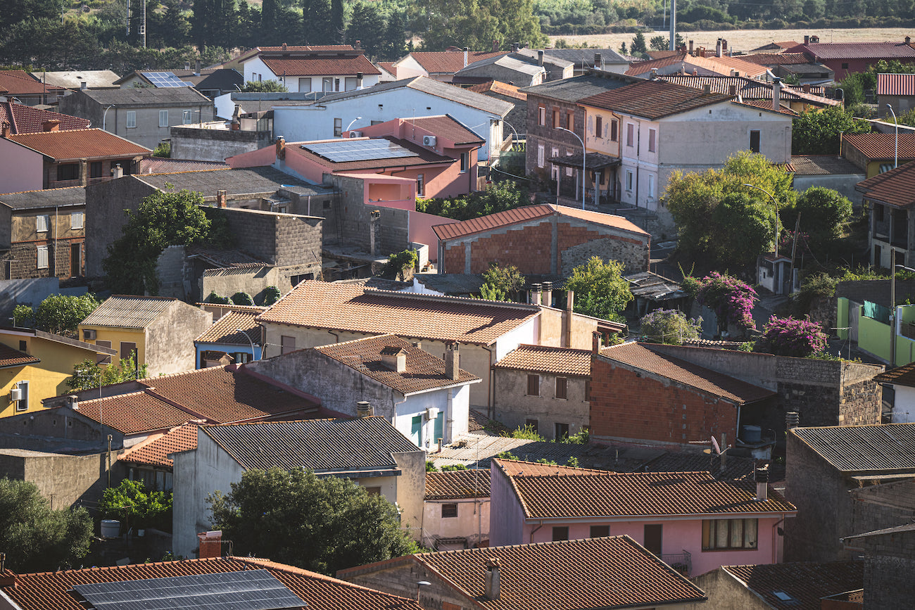 roark_runs_through_sardinia