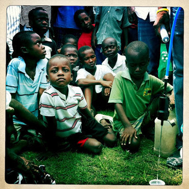 INTERVIEW MIT DEM GRÜNDER VON WAVES 4 WATER UND FREUND JON ROSE